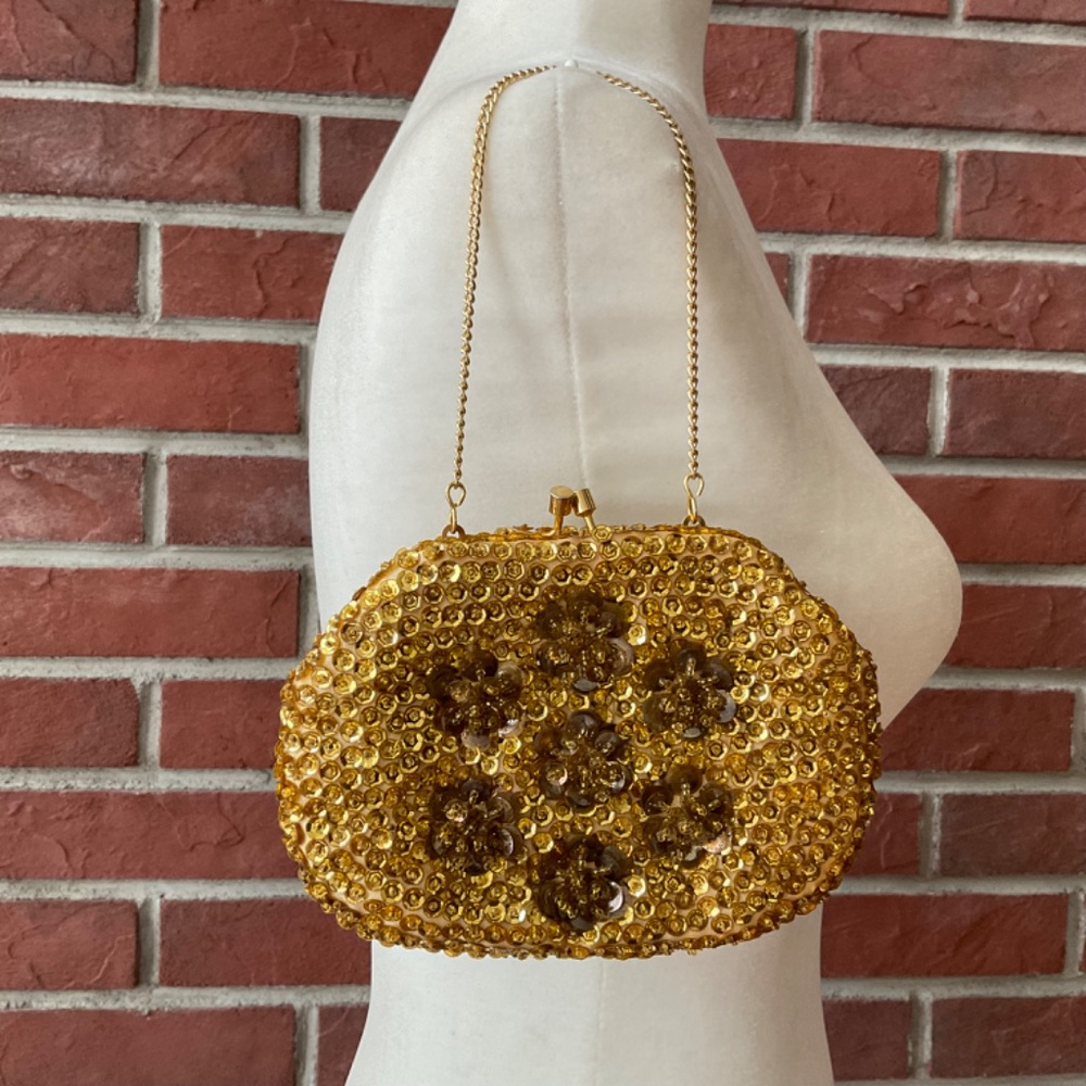 •Vintage Gold Beaded Bag Clutch Hand Made In Hong Kong